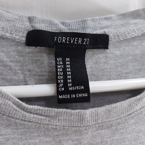 Forever 21 | T-Shirt - Picture 3 of 7